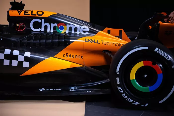 Détail McLaren MCL38
