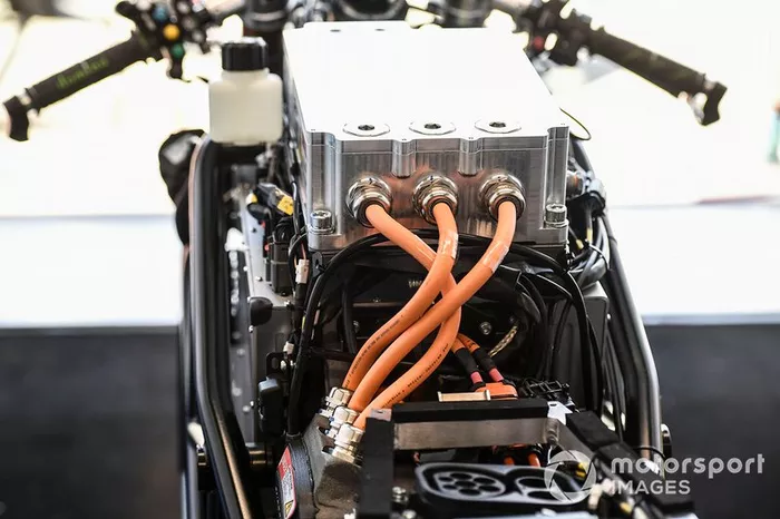 Detalle de la moto de Bradley Smith, SIC Racing Team