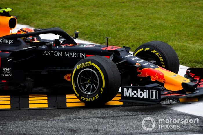 Alexander Albon, Red Bull Racing RB15 va fuori pista