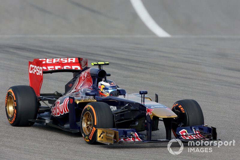 2013: Toro Rosso-Ferrari STR8