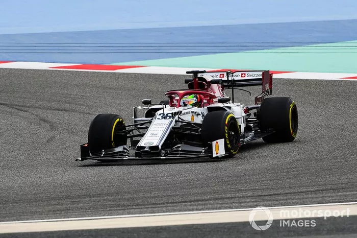 Antonio Giovinazzi, Alfa Romeo Racing C38