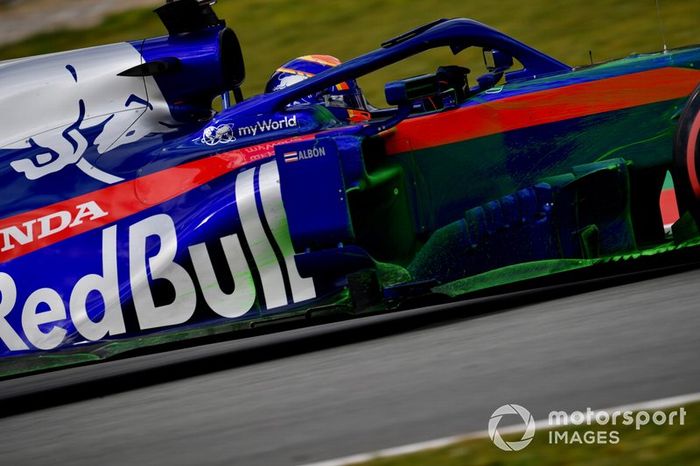 Alex Albon, Scuderia Toro Rosso STR14 con parafina