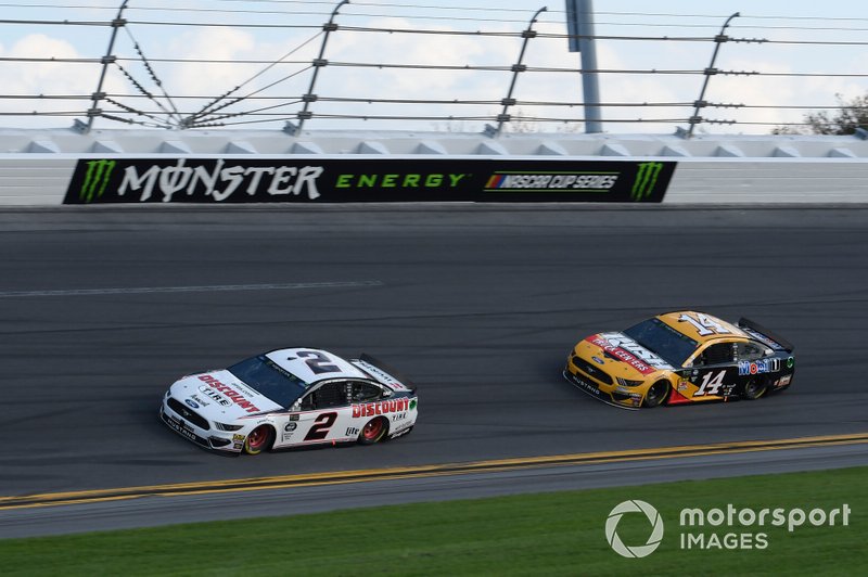 Brad Keselowski, Team Penske, Ford Mustang Discount Tire, Clint Bowyer, Stewart-Haas Racing, Ford Mustang Rush Truck Centers/Mobil 1