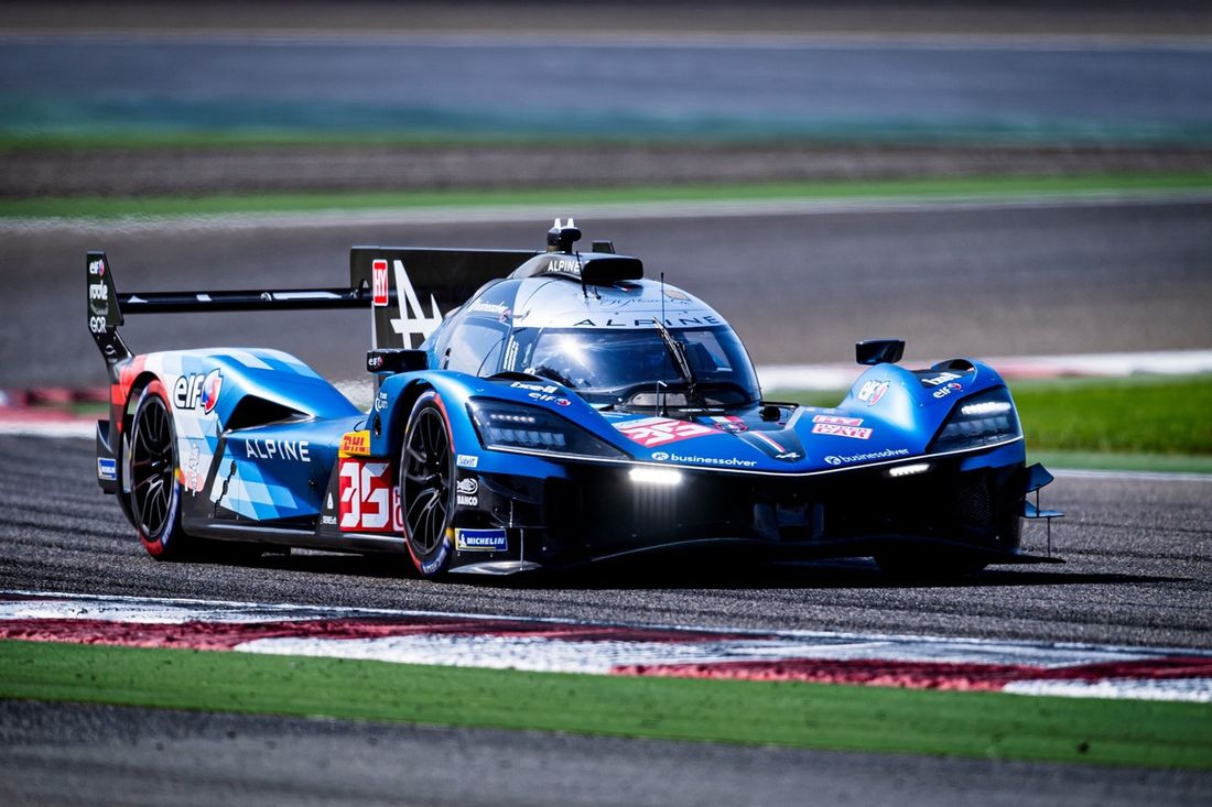 #35 Alpine Endurance Team Alpine A424: Paul-Loup Chatin, Ferdinand Habsburg-Lothringen, Jules Gounon