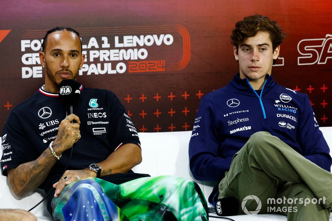 Lewis Hamilton, Mercedes-AMG F1 Team, Franco Colapinto, Williams Racing, en la rueda de prensa 