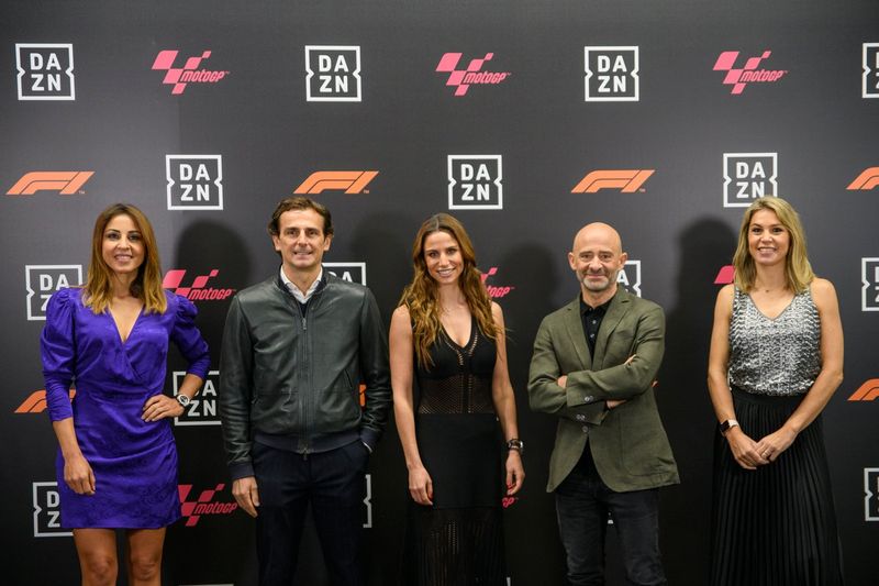 Noemí de Miguel, Pedro de la Rosa, Lucía Villalón, Antonio Lobato y Nira Juanco, de DAZN F1