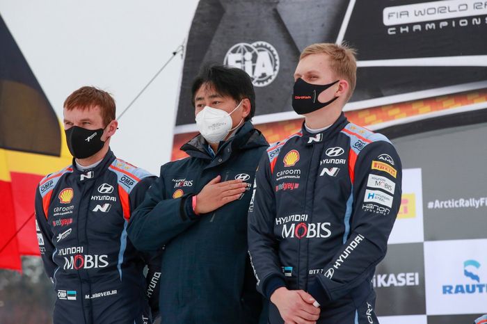 Scott Noh, Ott Tänak, Martin Järveoja, Hyundai Motorsport Hyundai i20 Coupe WRCScott Noh, Ott Tänak, Martin Järveoja, Hyundai Motorsport Hyundai i20 Coupe WRC