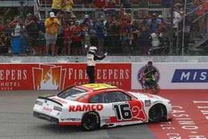 Race winner A.J. Allmendinger, Kaulig Racing, Chevrolet Camaro