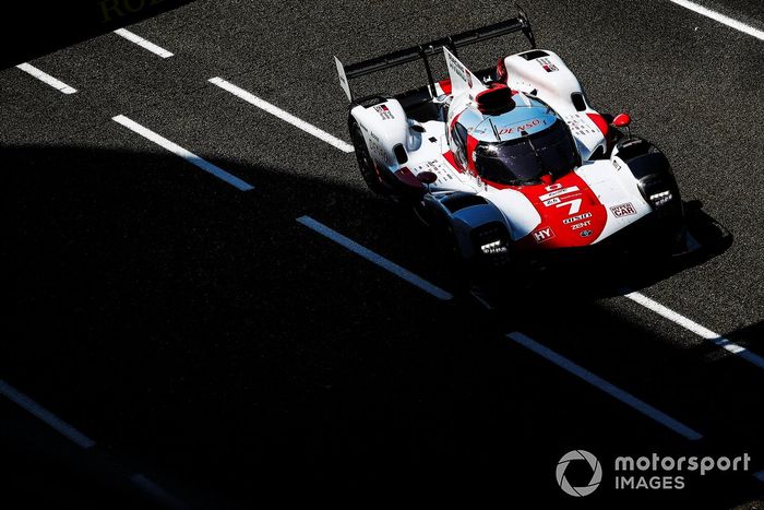 #7 Toyota Gazoo Racing Toyota GR010 - Hybrid Hypercar de Mike Conway, Kamui Kobayashi, Jose Maria Lopez 