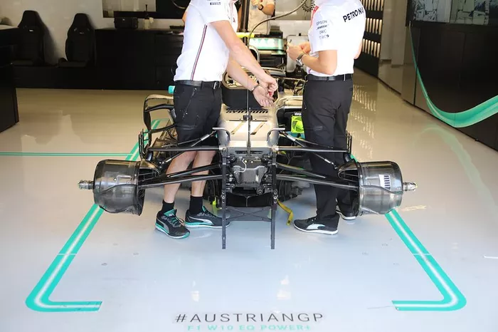 Delantera del Mercedes AMG F1 W10