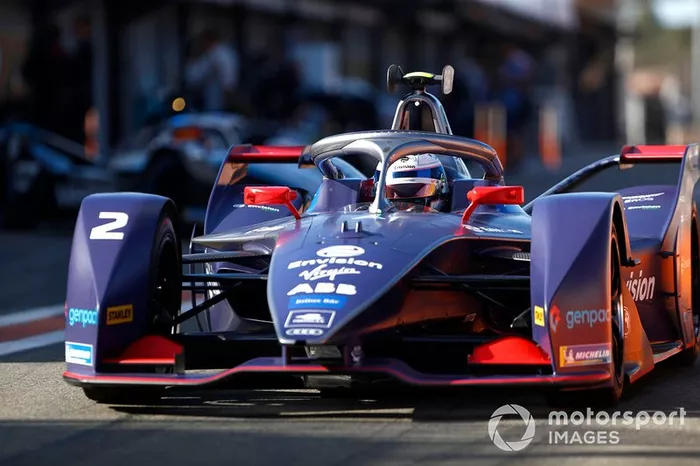Sam Bird, Envision Virgin Racing, Audi e-tron FE06 in the pit lane