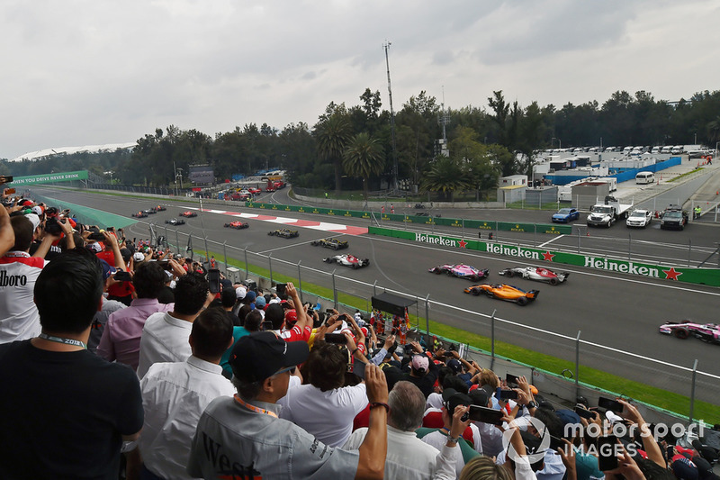 Fernando Alonso, McLaren MCL33 al inicio