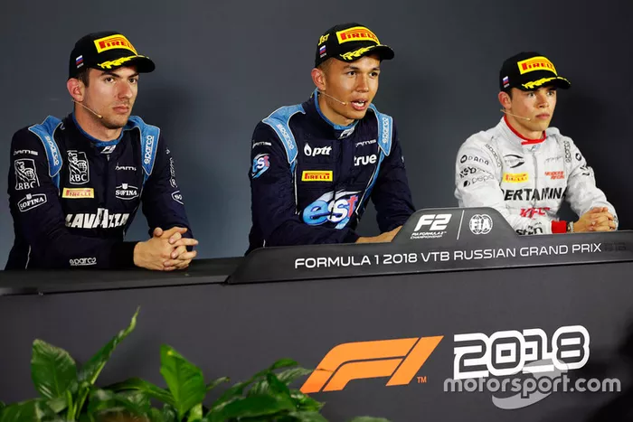 Conferencia de prensa: ganador de la carrera Alexander Albon, DAMS, segundo lugar Nicholas Latifi, DAMS, tercer lugar Nyck De Vries, PREMA Racing