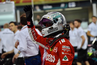Sebastian Vettel, Ferrari, festeggia nel parco chiuso