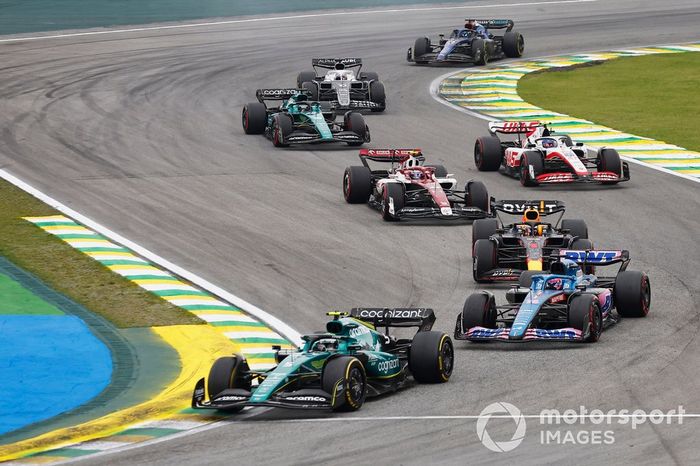 Sebastian Vettel, Aston Martin AMR22, Fernando Alonso, Alpine A522, Max Verstappen, Red Bull Racing RB18, Zhou Guanyu, Alfa Romeo C42, Mick Schumacher, Haas VF-22