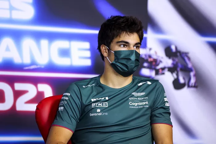 Lance Stroll, Aston Martin en la conferencia de prensa