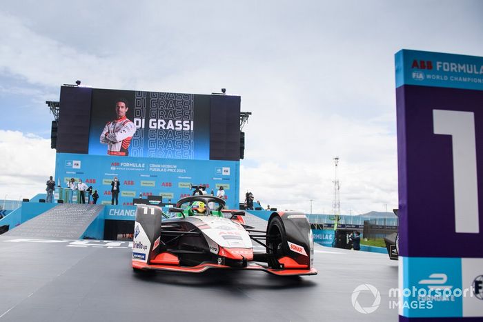 Ganador Lucas Di Grassi, Audi Sport ABT Schaeffler en Parc Ferme