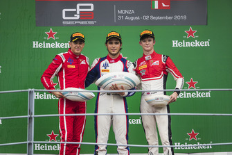 Podium: race winner Pedro Piquet, Trident, second place Giuliano Alesi, Trident, third place Callum Ilott, ART Grand Prix