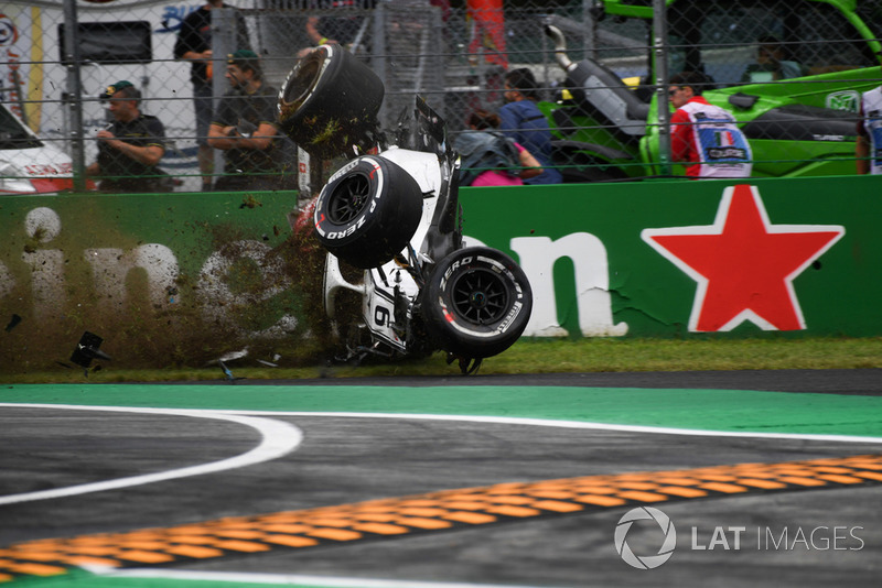 Marcus Ericsson, Sauber C37 crash