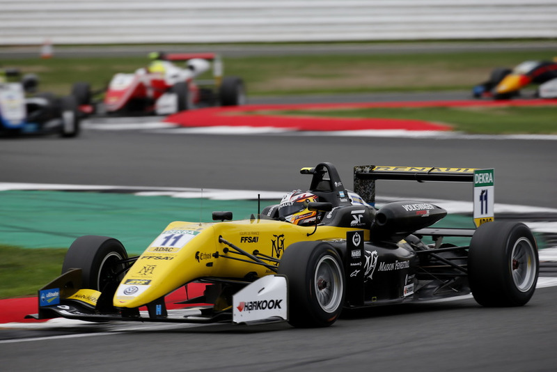 Sacha Fenestraz, Carlin Dallara F317 - Volkswagen