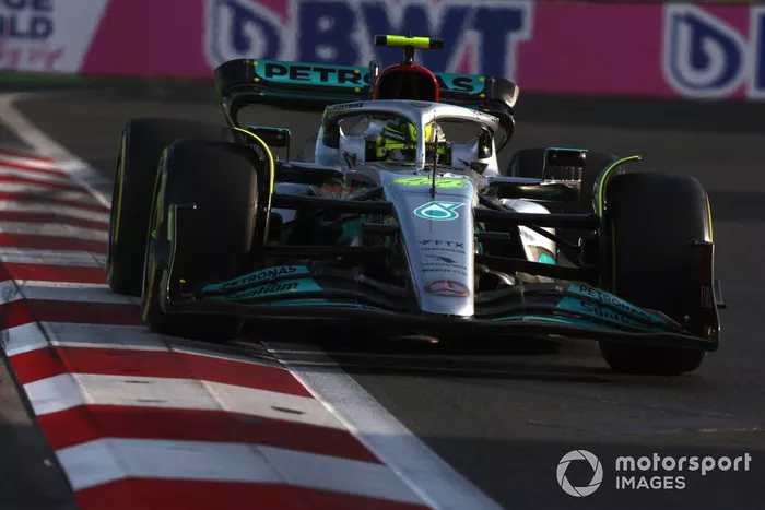 Lewis Hamilton, Mercedes W13