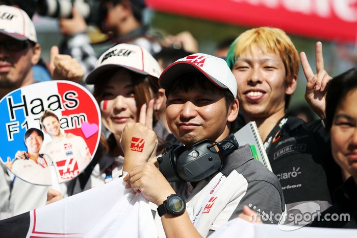 Romain Grosjean, Haas F1 Team fans