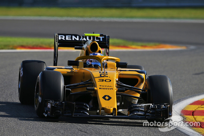 Renault R.S.16, con un Halo del color de su carrocería