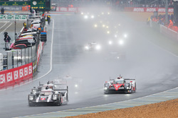 #2 Porsche Team Porsche 919 Hybrid: Romain Dumas, Neel Jani, Marc Lieb