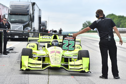 Brad Keselowski Equipo Penske, maneja IndyCar de Simon Pagenaud