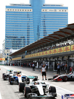 Lewis Hamilton, Mercedes AMG F1 W07 Hybrid