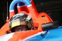 Tim Macrow testet das neue Auto der Formula Thunder 5000