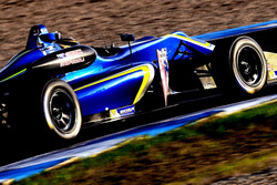 Keyvan Andres, Carlin Motorsport