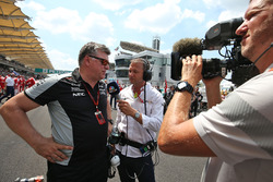 Отмар Сафнауэр, операционный руководитель Sahara Force India F1 и Таунсенд Белл, NBC Sports Network