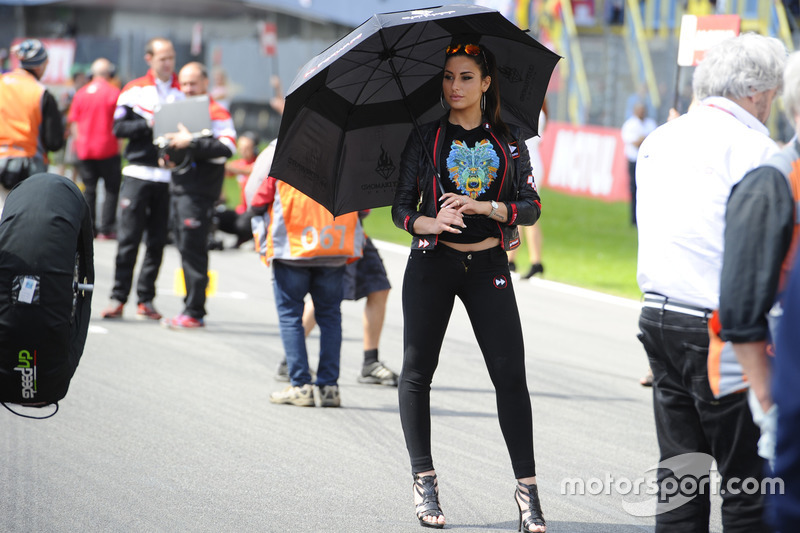 Grid girl