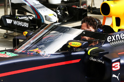 Red Bull Racing RB12 з аероскріном