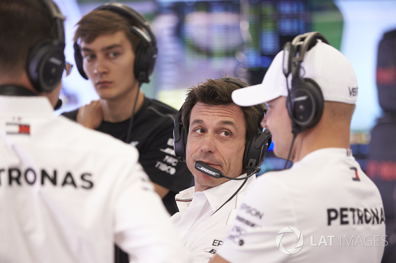 Toto Wolff, Executive Director (Business), Mercedes AMG, with Valtteri Bottas, Mercedes AMG F1