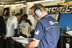 Un technicien Michelin