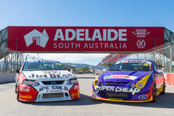 Dick Johnson Racing Falcon ve Ellery Motorsport Falcon , Adelaide'de