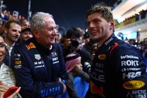 Dr. Helmut Marko, consultor da equipa Red Bull Racing, Max Verstappen, Red Bull Racing RB20