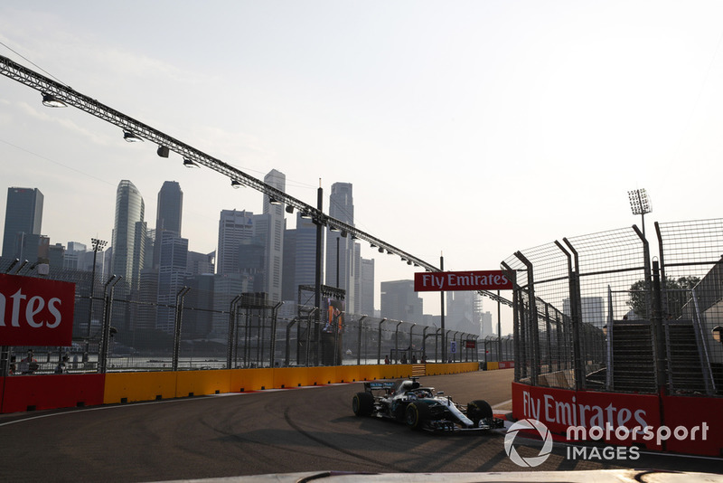 Lewis Hamilton, Mercedes AMG F1 W09 EQ Power+
