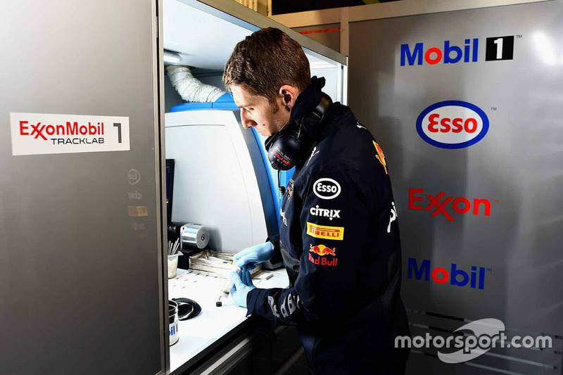 Ingegnere Red Bull Racing ExxonMobil
