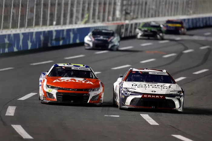 William Byron, Hendrick Motorsports Chevrolet; Denny Hamlin, Joe Gibbs Racing Toyota