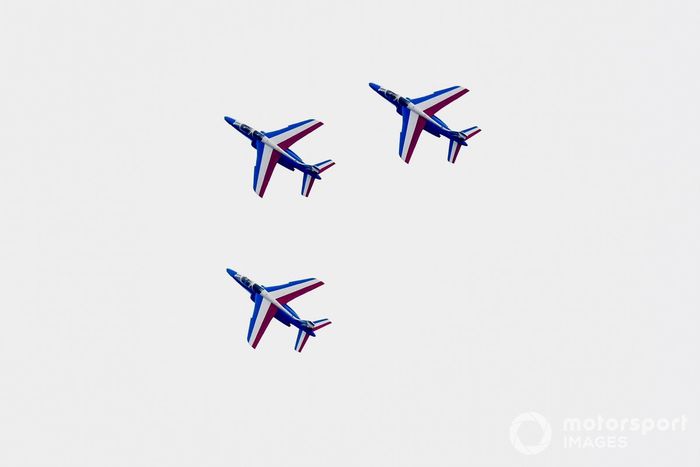 Aviones jets Alpha del equipo de exhibición Armee de l'Air et Espace La Patrouille de France 