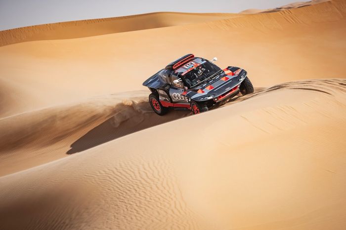 #211 Team Audi Sport Audi: Mattias Ekstrom, Emil Bergkvist