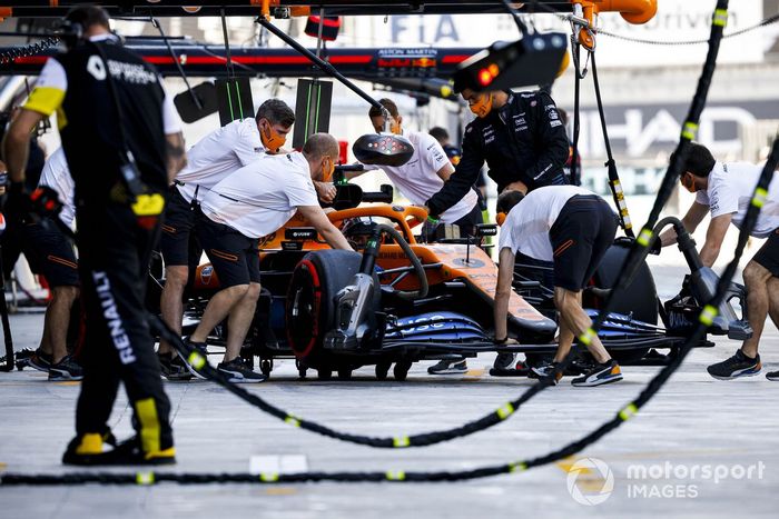 Carlos Sainz Jr., McLaren MCL35