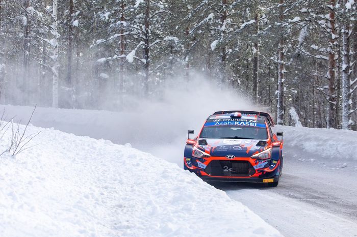 Pierre-Louis Loubet, Vincent Landais, Hyundai 2C Competition Hyundai i20 Coupe WRC
