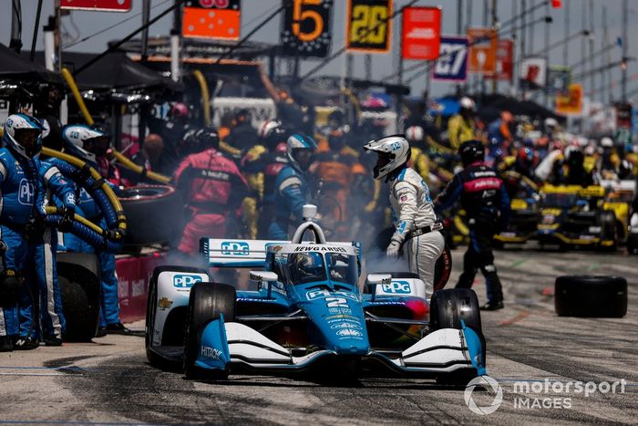 Josef Newgarden, Team Penske Chevrolet, pit stop