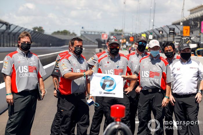 Marco Andretti, Andretti Herta with Marco & Curb-Agajanian Honda, celebra la pole position