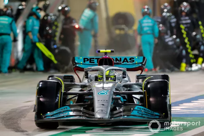 Lewis Hamilton, Mercedes W13