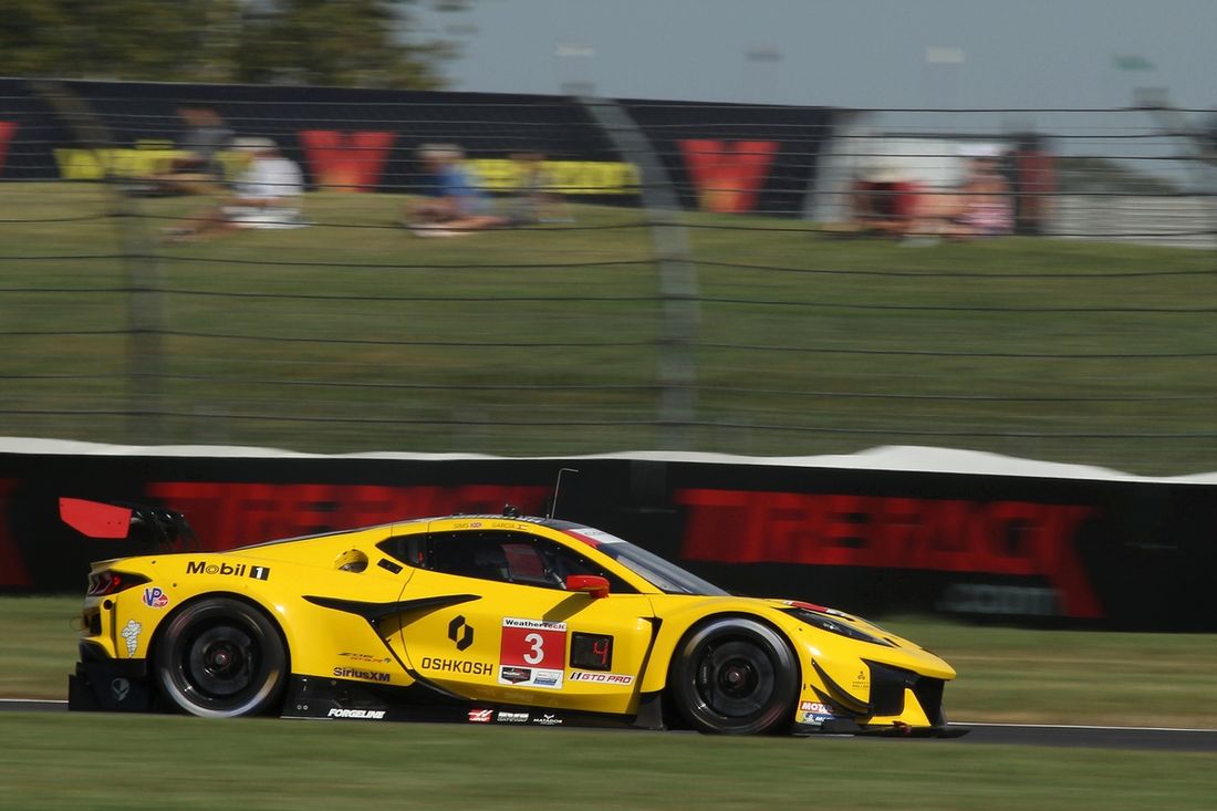 #3 Corvette Racing by Pratt Miller Motorsports Corvette Z06 GT3.R: Antonio García, Alexander Sims